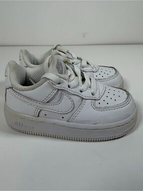 Nike kids Air Force 1s Sneakers size 6C (toddler)